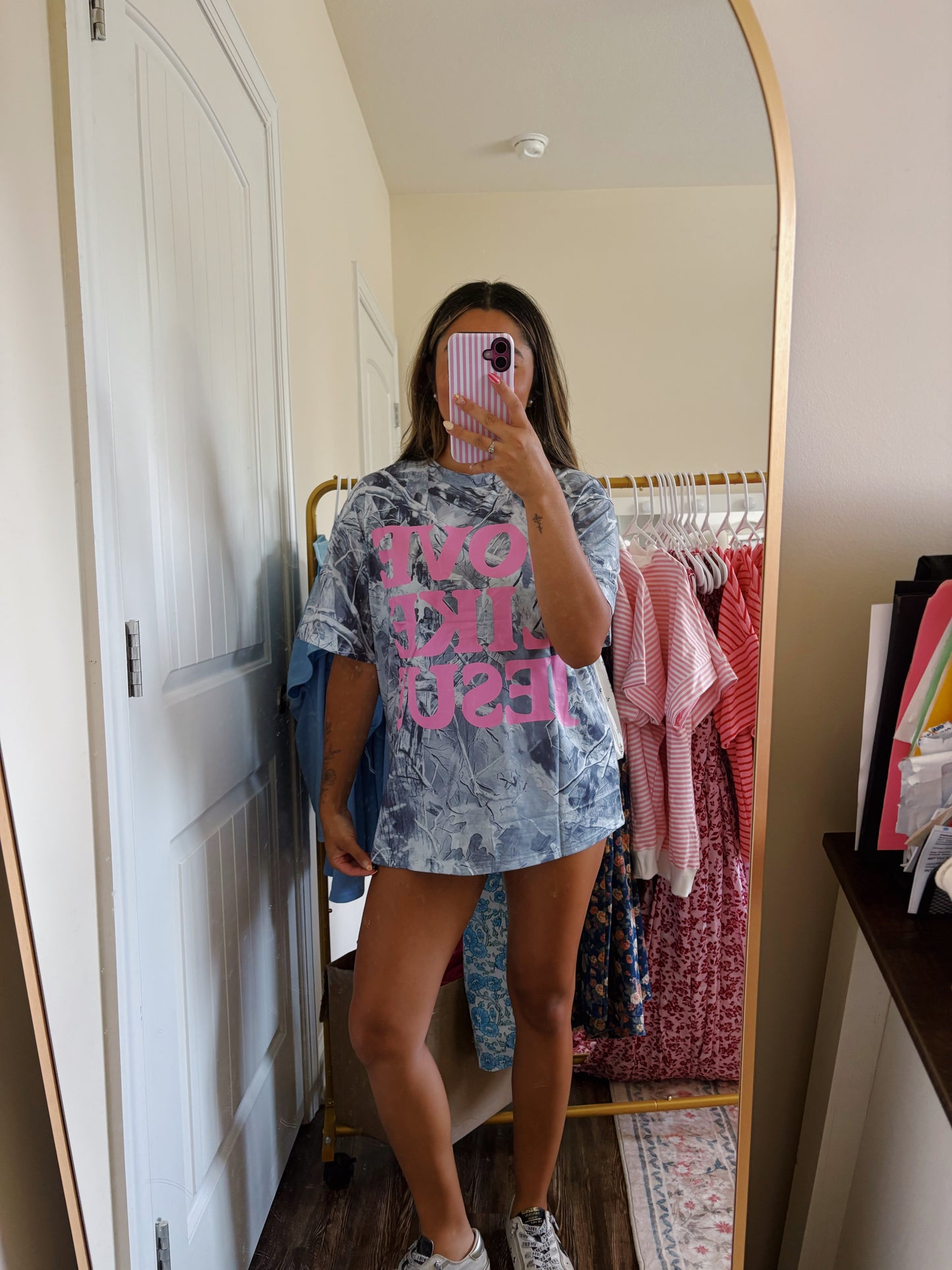 Love Like Jesus Pink