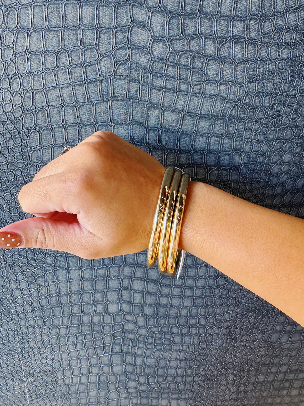 Classic gold bangle set