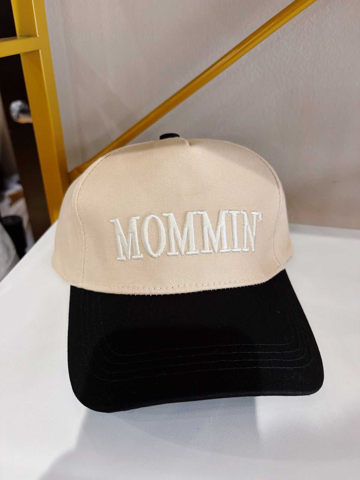 Mommin hat