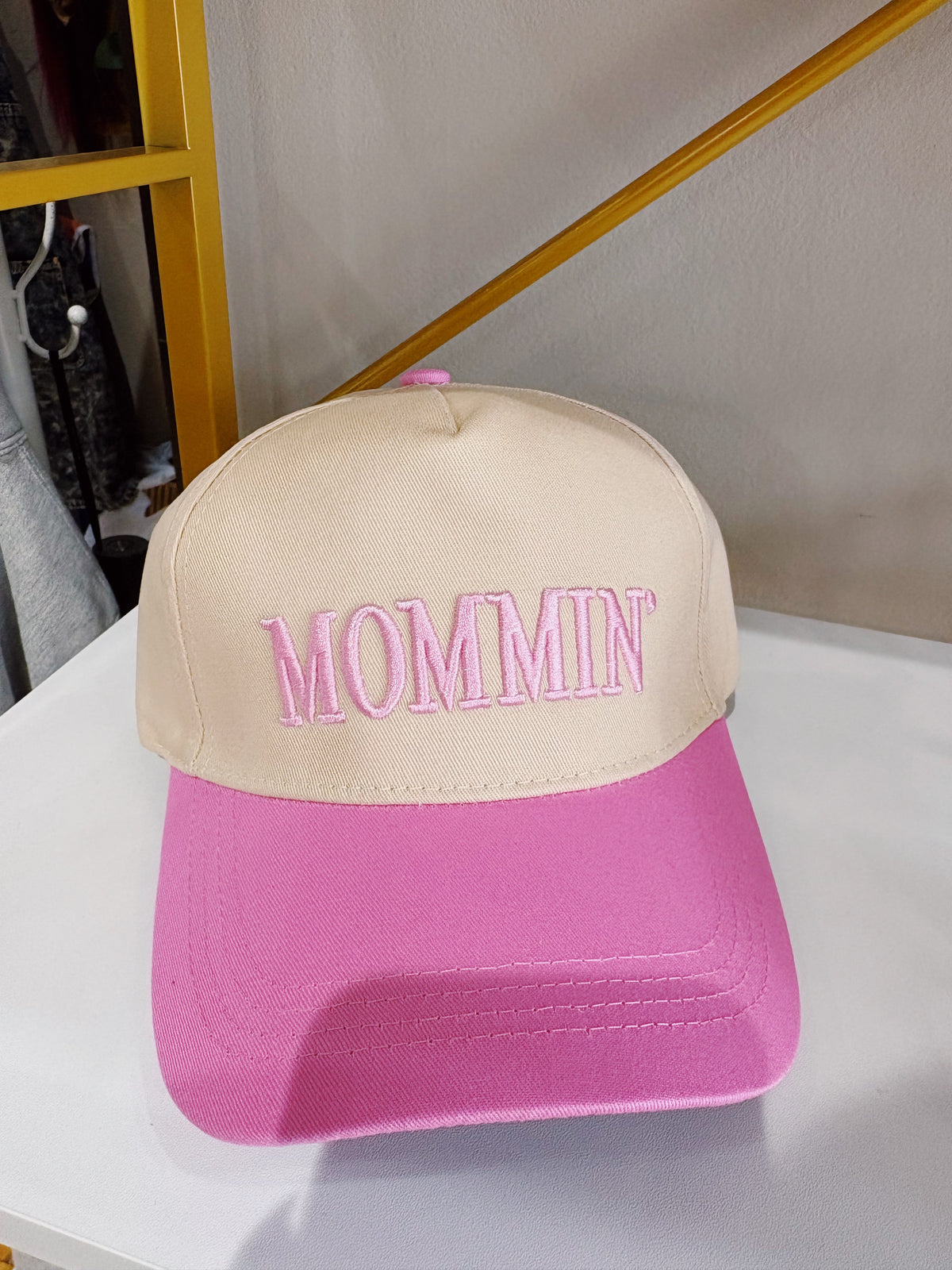 Mommin hat