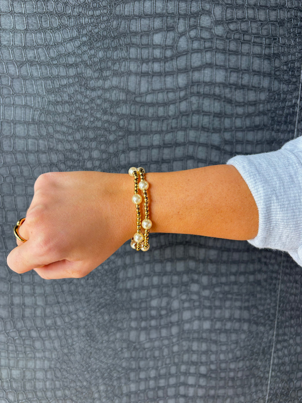 pearl bracelet